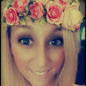 Meet your Posher, Monica